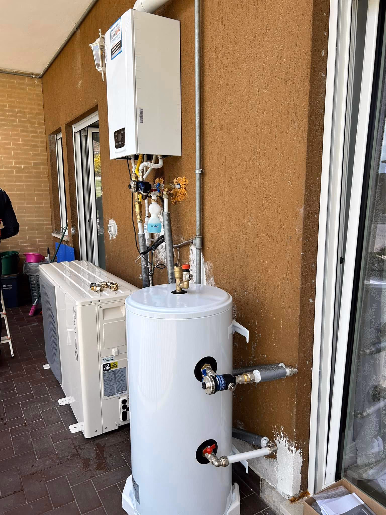 Scaldabagno installato a parete